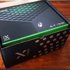 Comes with games 
Works perfectly 
!!!shipping only!!!
!!!Serious only!!!